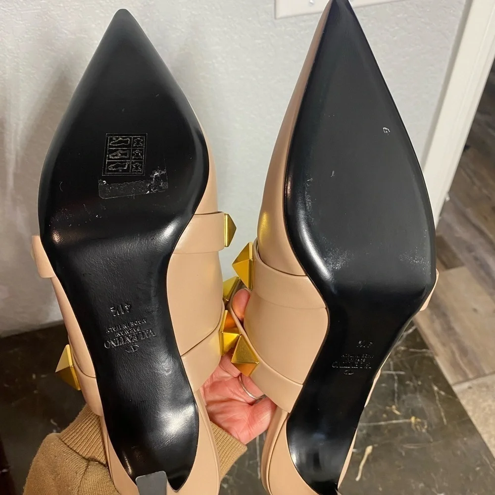 Valentino Garavani Leather Oversized Rockstud Mules 65 nude/blush color - Picture 13 of 15